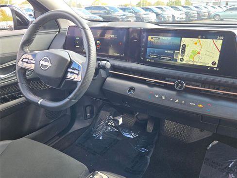 Used 2023 Nissan Ariya AWD image 8