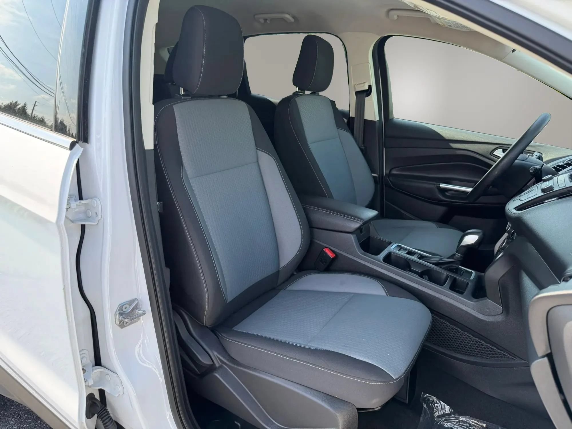 Used 2018 Ford Escape SE AWD/4WD image 46