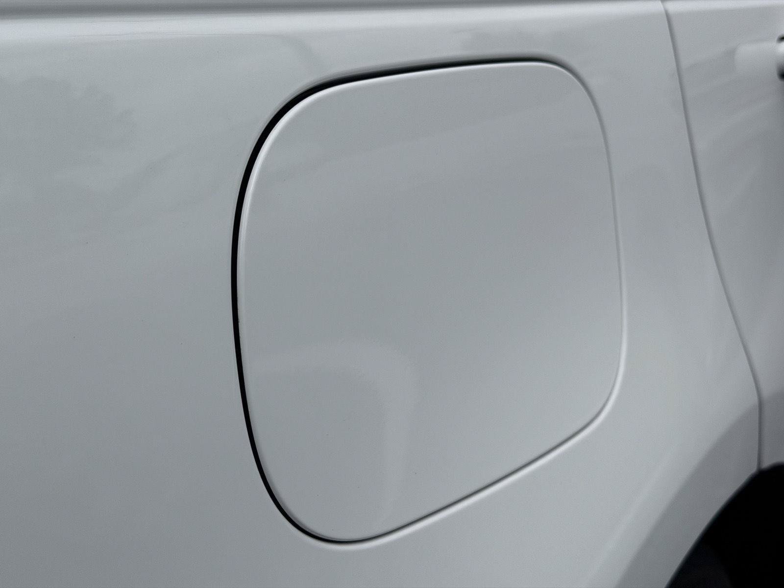 Used 2023 Land Rover Range Rover Sport SE AWD/4WD image 9