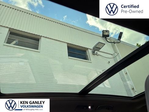Certified 2023 Volkswagen Tiguan SE R-Line FWD image 24