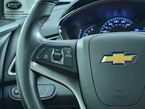 Used 2019 Chevrolet Trax LT w/ LT Convenience Package FWD image 27
