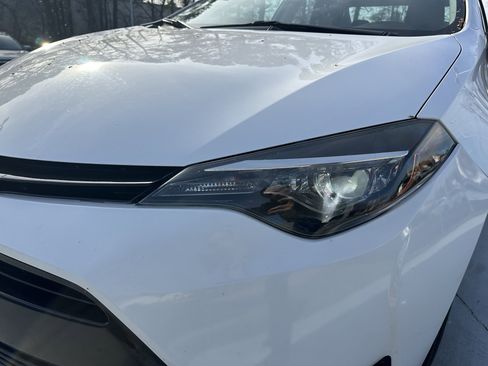 Used 2018 Toyota Corolla LE image 6