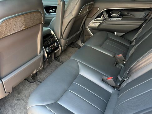 Certified 2025 Land Rover Range Rover Autobiography AWD/4WD image 26