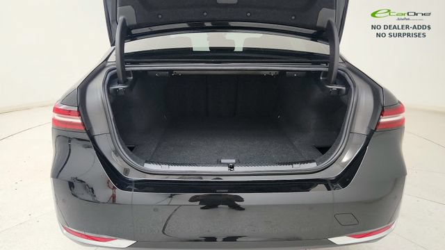 Used 2024 BMW i5 eDrive40i w/ M Sport Package RWD image 29
