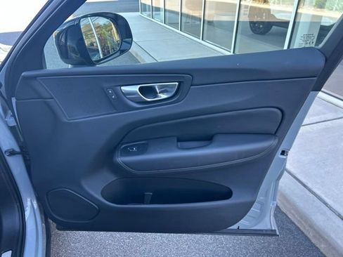 Used 2025 Volvo XC60 B5 Plus AWD/4WD image 14