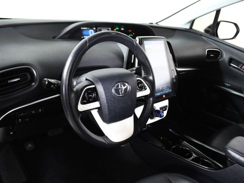 Used 2017 Toyota Prius Prime Advanced image 20