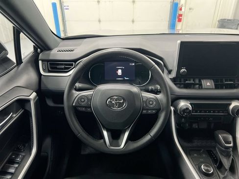 Used 2024 Toyota RAV4 SE AWD/4WD image 11