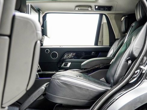 Used 2022 Land Rover Range Rover SV Autobiography Dynamic image 44