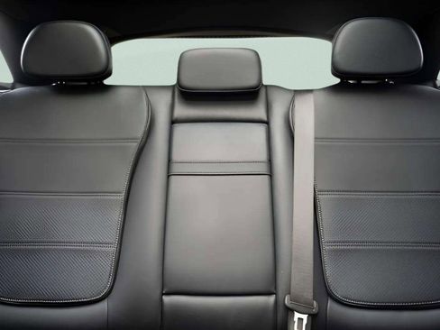 Used 2024 Mercedes-Benz GLC 300 4MATIC image 22