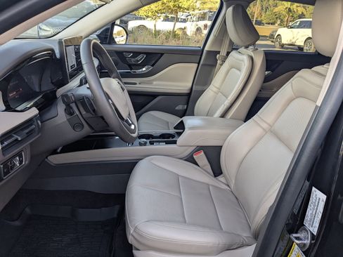 Certified 2024 Lincoln Corsair FWD w/ Equipment Group 101A image 24