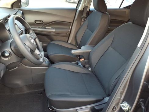 New 2025 Nissan Kicks Play S image 11