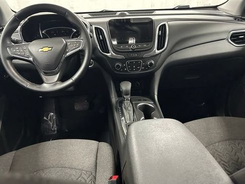 Used 2024 Chevrolet Equinox LT AWD/4WD image 16