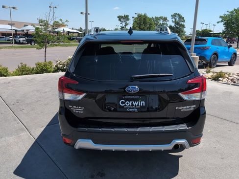 Used 2023 Subaru Forester Touring AWD/4WD image 6