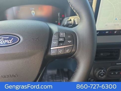 Certified 2025 Ford Maverick Lariat w/ Black Appearance Package image 28