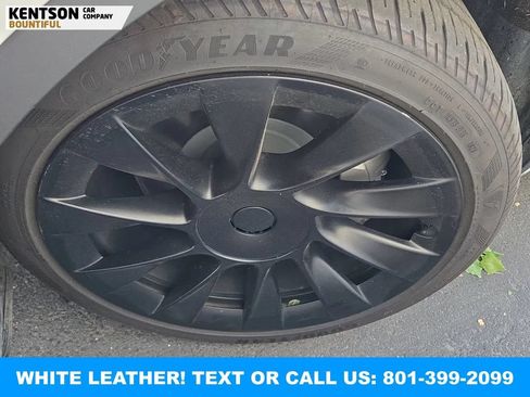 Used 2023 Tesla Model Y Long Range AWD/4WD image 2