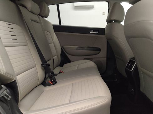 Used 2022 Kia Sportage LX w/ LX FWD Value Edition Package image 19