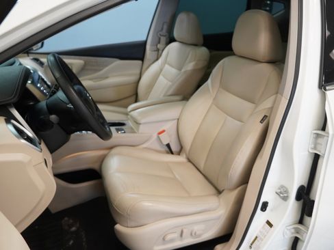 Used 2019 Nissan Murano SL w/ SL Technology Package image 3