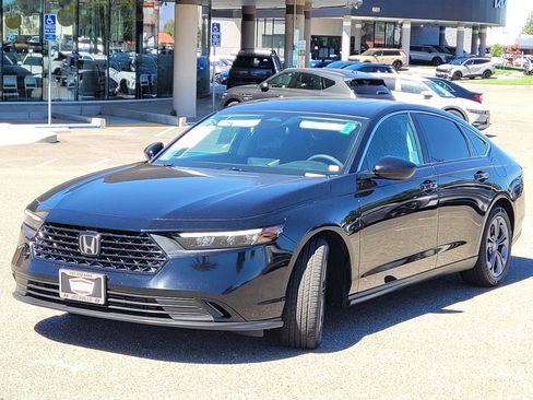 Used 2023 Honda Accord EX image 16
