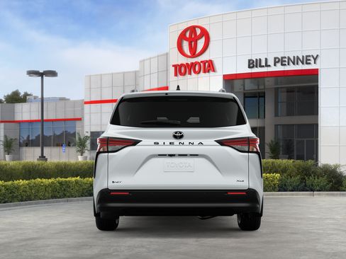 New 2026 Toyota Sienna XLE FWD image 8