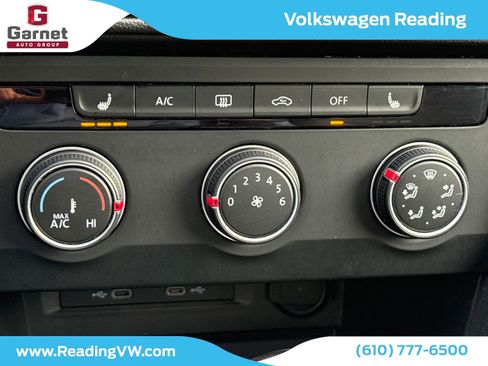Certified 2022 Volkswagen Taos SE w/ Driver Assistance Package image 24