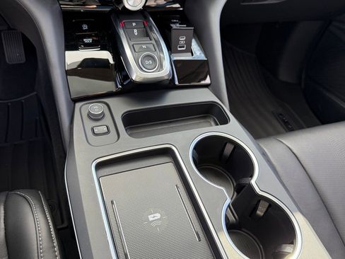 Certified 2025 Acura MDX w/ Technology Package image 29