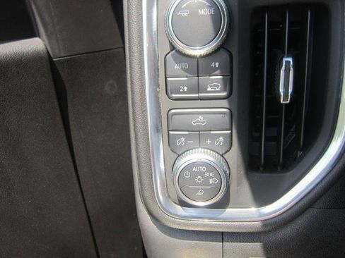 Used 2020 GMC Sierra 1500 SLE w/ SLE Value Package AWD/4WD image 24