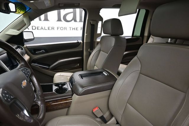 Used 2019 Chevrolet Suburban LT AWD/4WD image 17