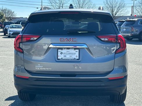 Used 2020 GMC Terrain SLE w/ Driver Convenience Package image 4