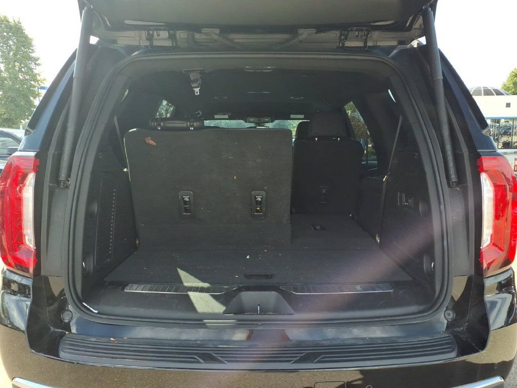 Used 2022 GMC Yukon Denali AWD/4WD image 8