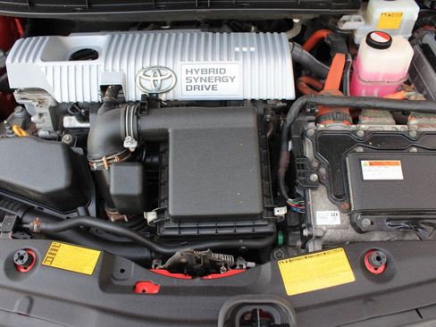 Used 2014 Toyota Prius Four FWD image 23