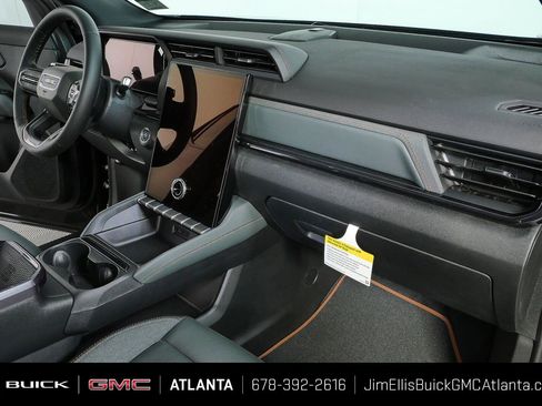 New 2027 GMC Terrain AT4 w/ Convenience Package III AWD/4WD image 22