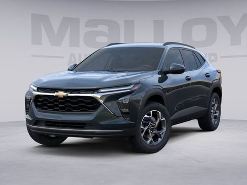 New 2026 Chevrolet Trax LT w/ LT Convenience Package FWD image 1