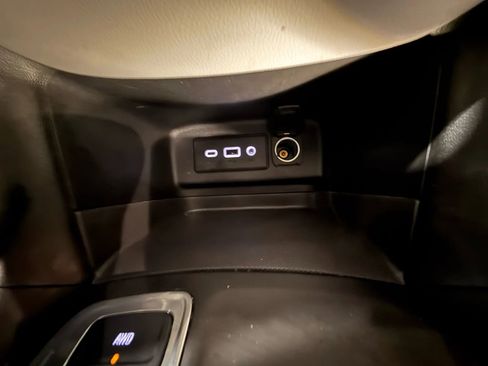 Used 2022 Chevrolet Equinox LS w/ LS Convenience Package image 14