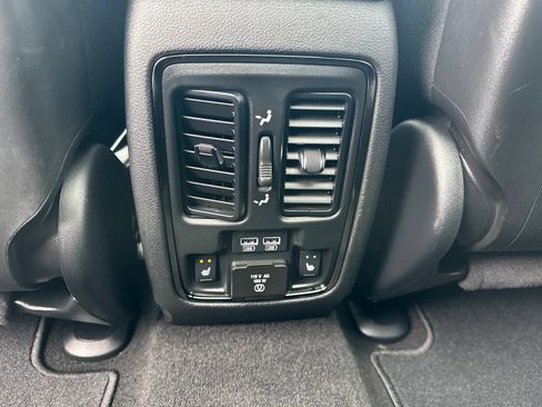 Used 2021 Jeep Grand Cherokee High Altitude AWD/4WD image 21