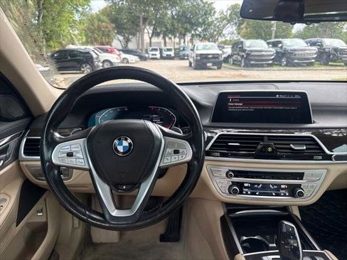 Used 2020 BMW 740i w/ Cold Weather Package RWD image 31