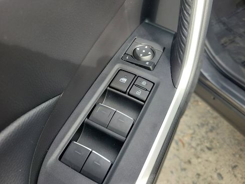 Used 2023 Toyota RAV4 XLE Premium image 17