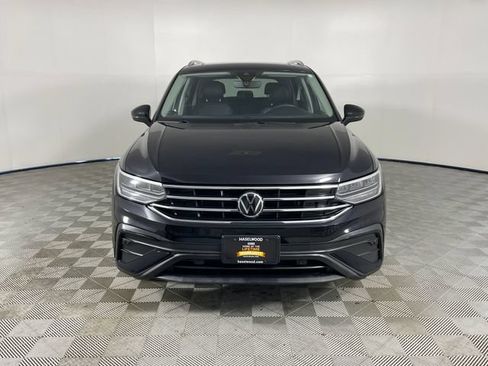 Used 2022 Volkswagen Tiguan SE AWD/4WD image 27