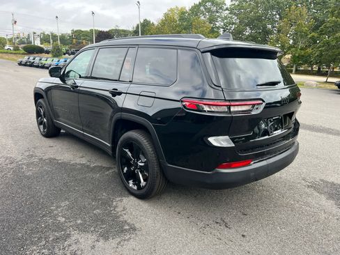 New 2025 Jeep Grand Cherokee L Limited w/ Black Appearance Package image 6