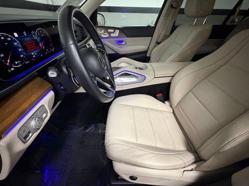 Used 2024 Mercedes-Benz GLS 450 4MATIC image 24