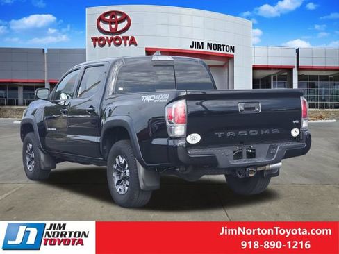Used 2021 Toyota Tacoma TRD Off-Road w/ TRD Premium Off Road Package AWD/4WD image 6