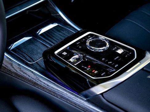 New 2025 BMW 760i xDrive w/ Executive Package image 18