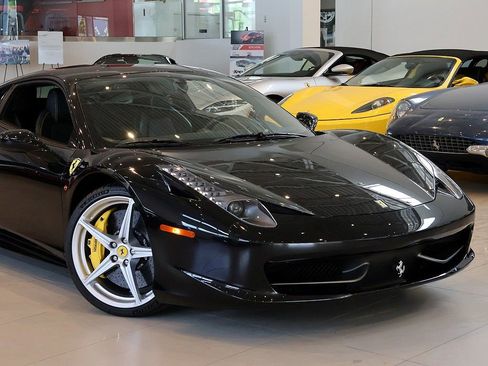 Used 2011 Ferrari 458 Italia Coupe RWD image 3