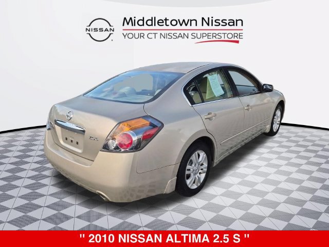 Used 2010 Nissan Altima 2.5 S w/ Convenience Pkg FWD image 3