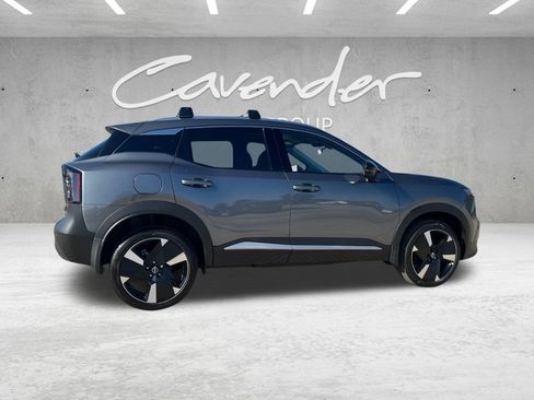 New 2026 Nissan Kicks SR image 17