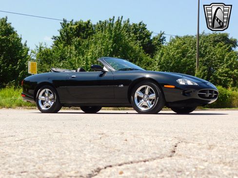 Used 1998 Jaguar XK8 Convertible image 6