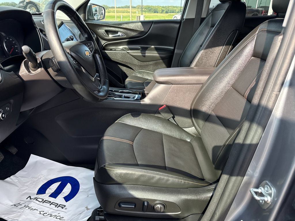 Used 2024 Chevrolet Equinox Premier FWD image 9