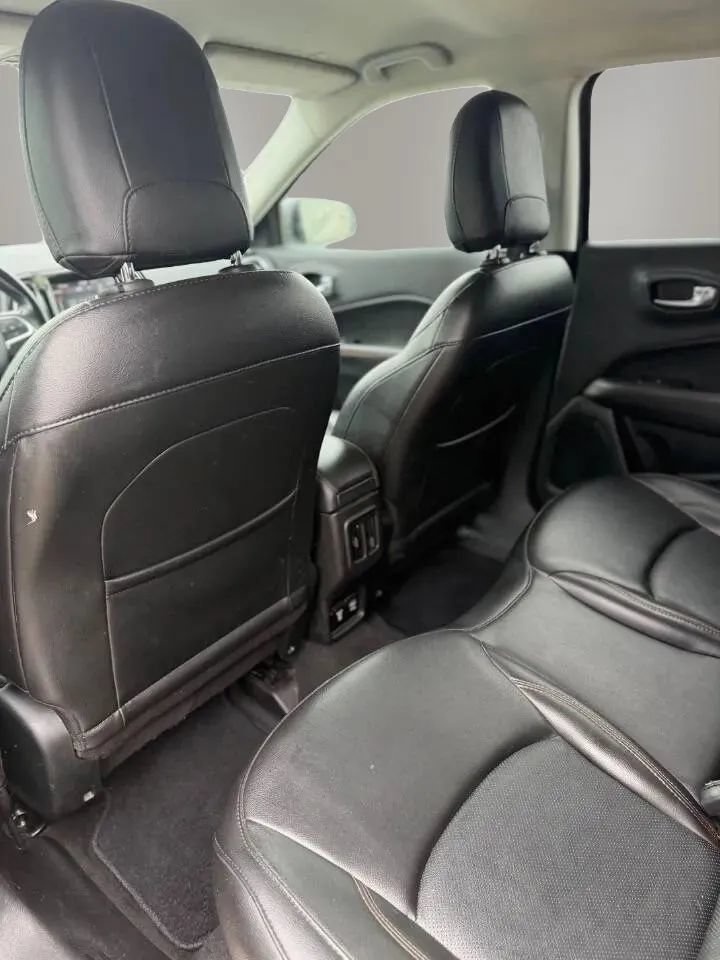 Used 2020 Jeep Compass Limited AWD/4WD image 16