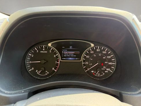 Used 2019 Nissan Pathfinder SV FWD image 14