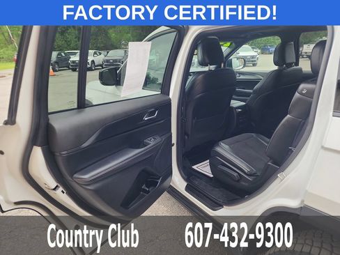 Used 2024 Jeep Grand Cherokee L Laredo AWD/4WD image 24