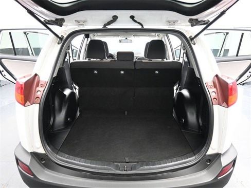 Used 2015 Toyota RAV4 XLE image 28